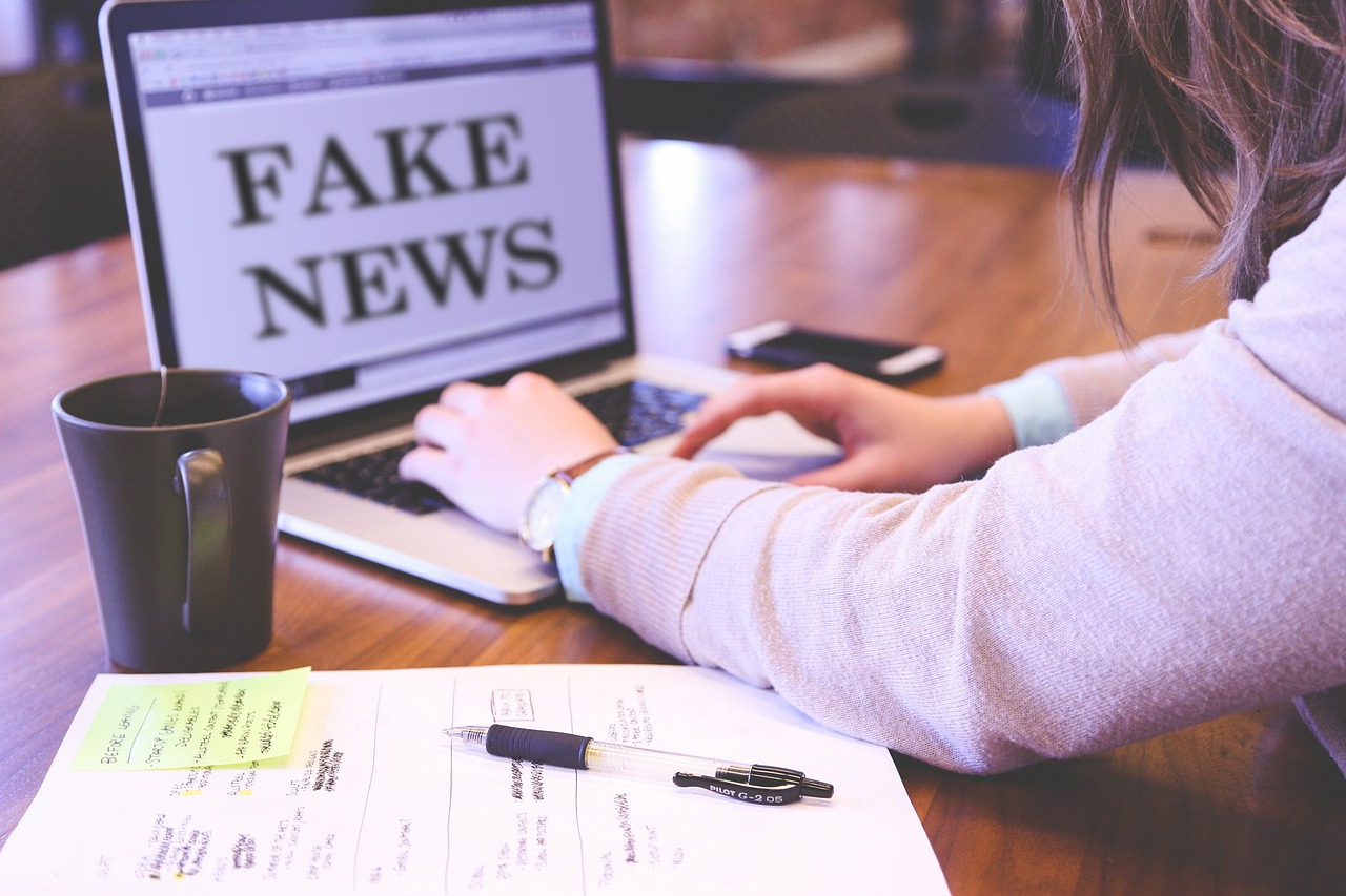 Come riconoscere le fake news al primo sguardo